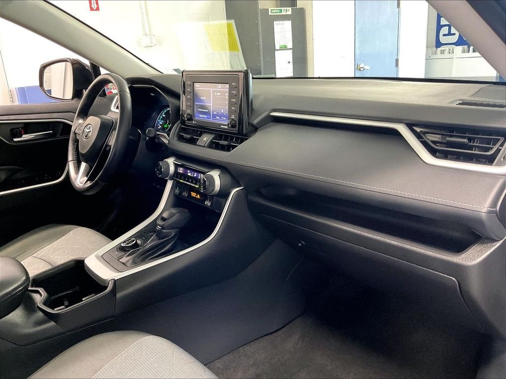 Certified 2022 Toyota RAV4 XLE w/ Convenience Package AWD/4WD image 14
