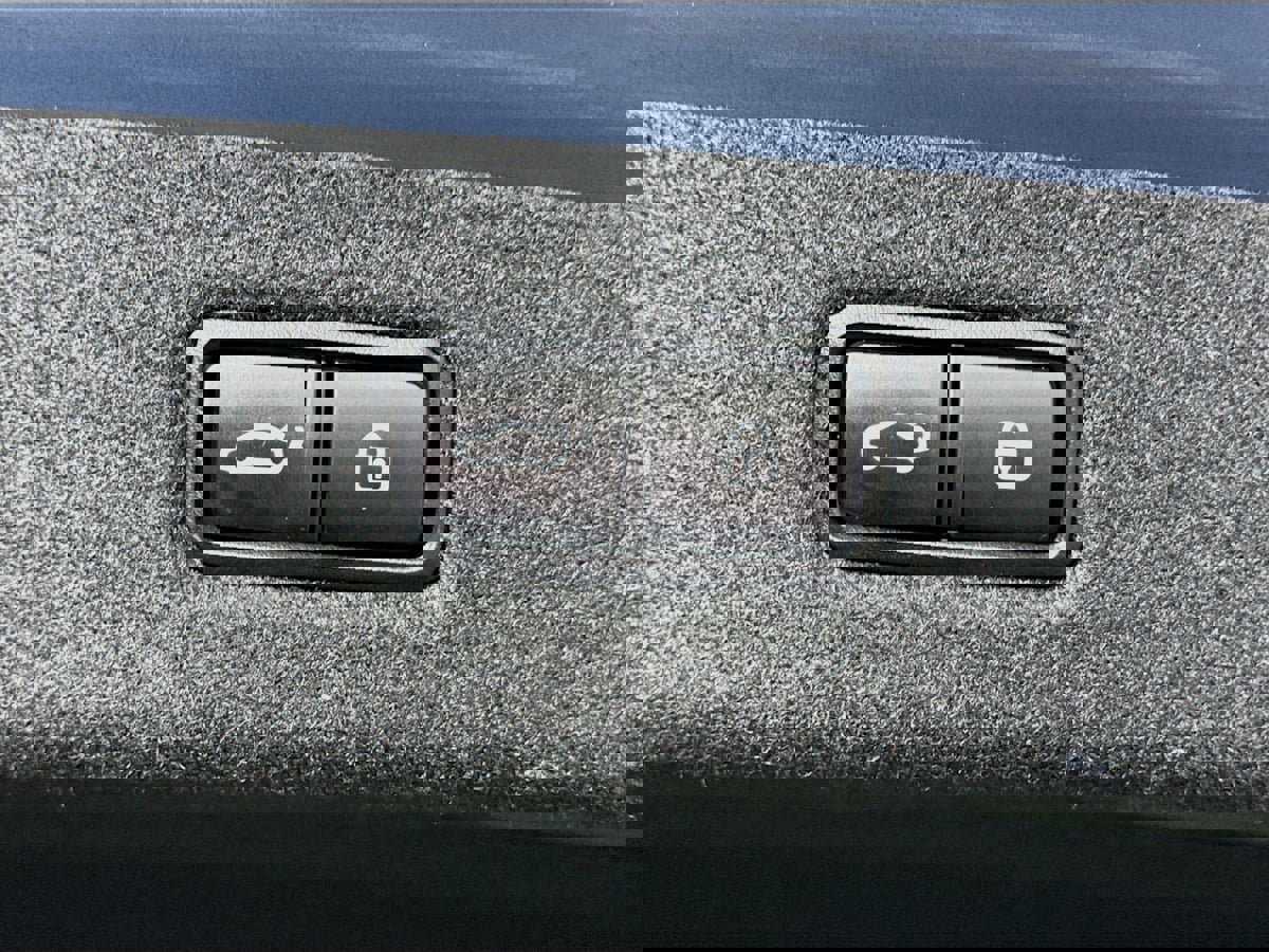 Used 2017 Genesis G90 5.0 Ultimate image 34