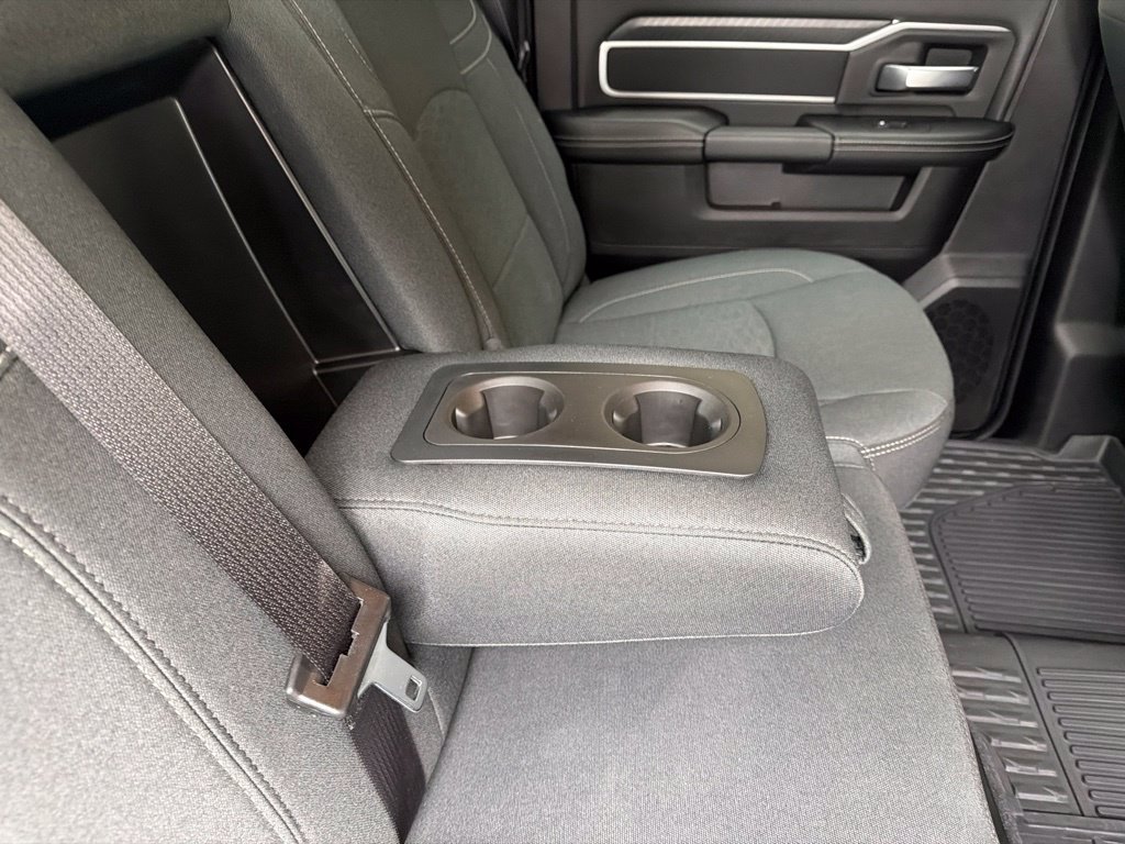Used 2025 RAM 3500 Big Horn AWD/4WD image 35