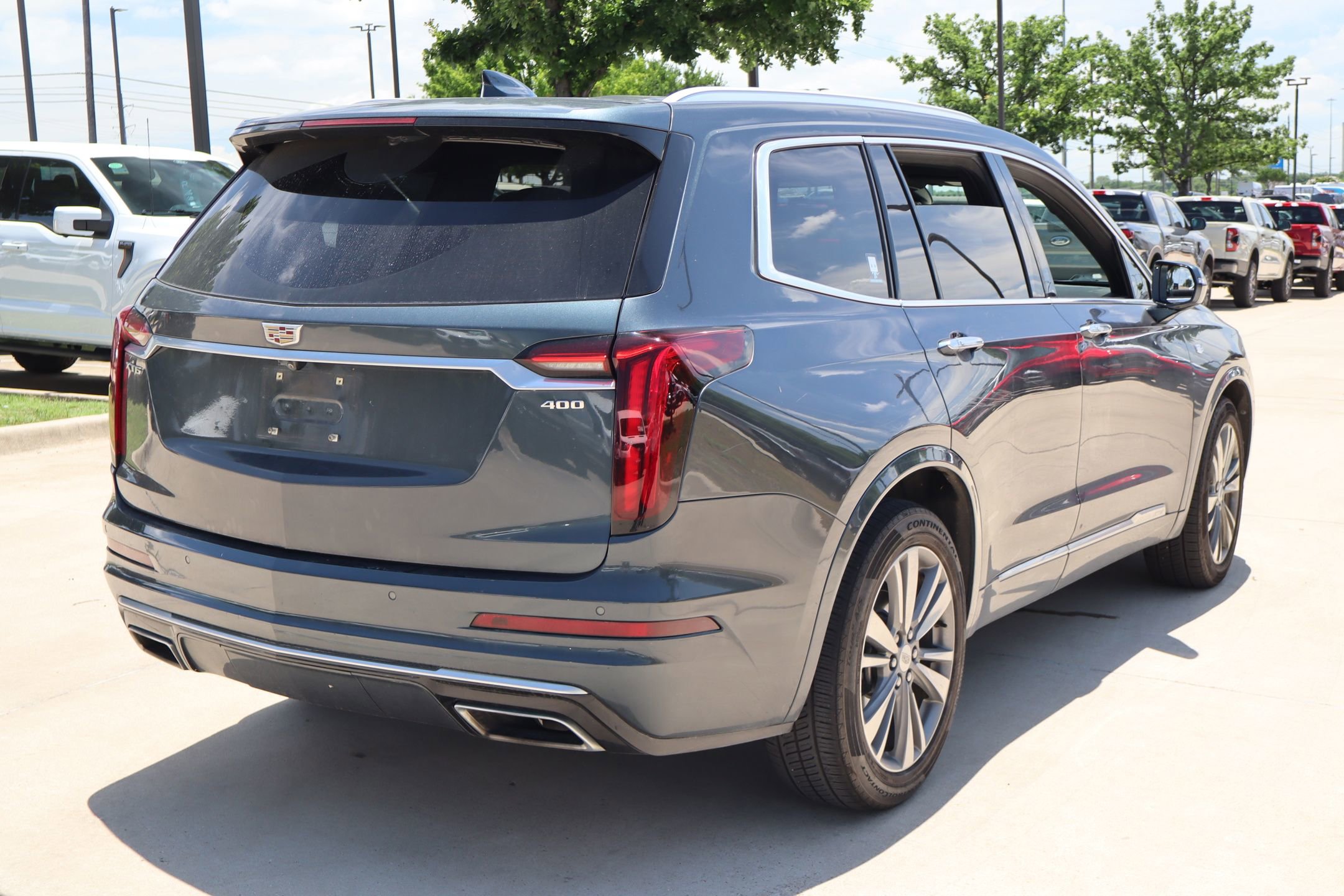 Used 2020 Cadillac XT6 Premium Luxury FWD image 3