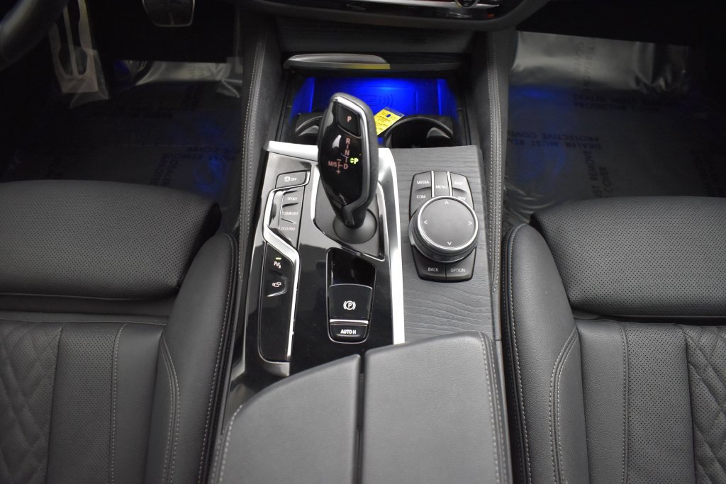 Used 2021 BMW 540i w/ M Sport Package RWD image 17