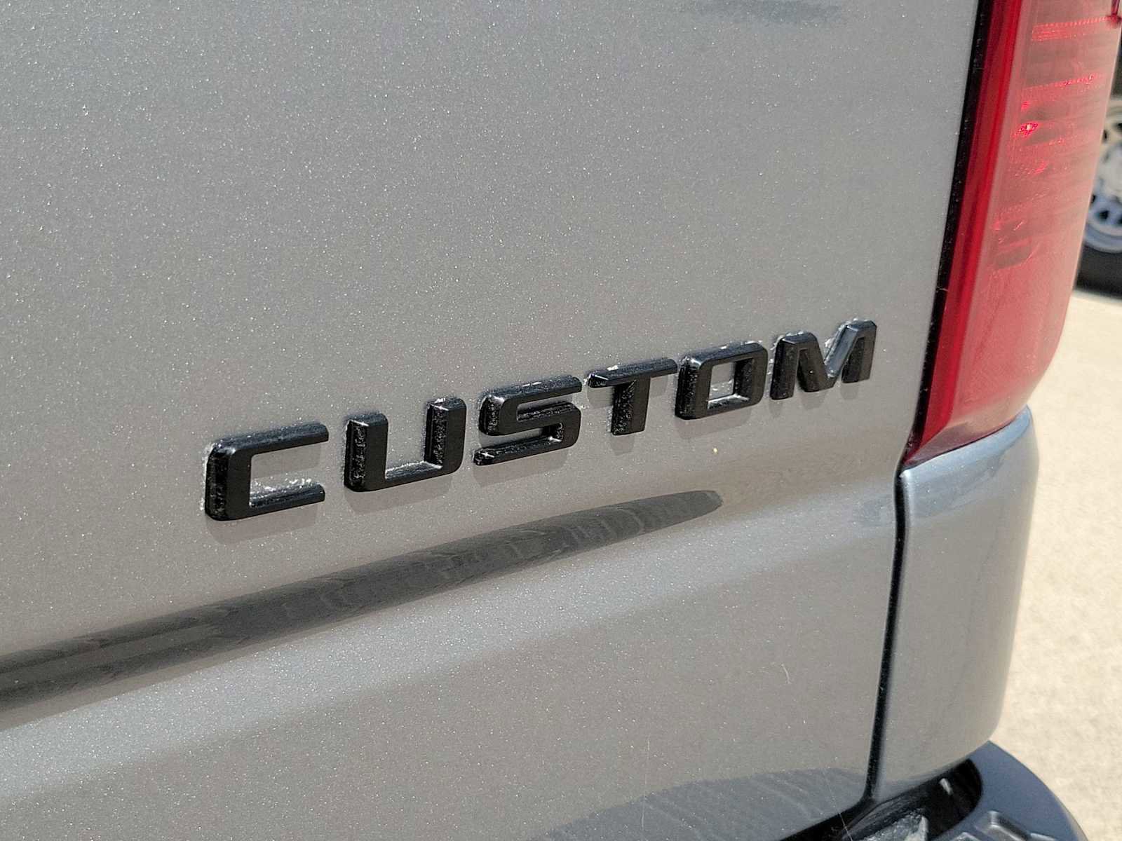 Used 2026 Chevrolet Silverado 1500 Custom w/ LPO, Dark Essentials Package RWD image 11