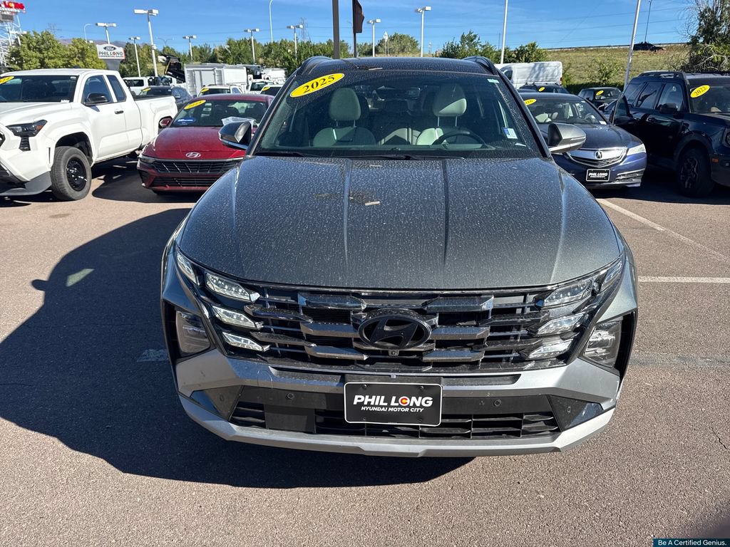 Used 2025 Hyundai Tucson Limited AWD/4WD image 3
