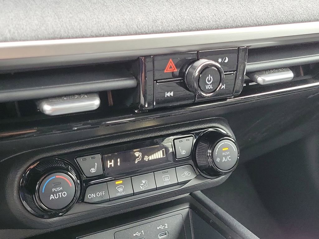 New 2026 Nissan Kicks SV w/ Charging Package FWD image 29