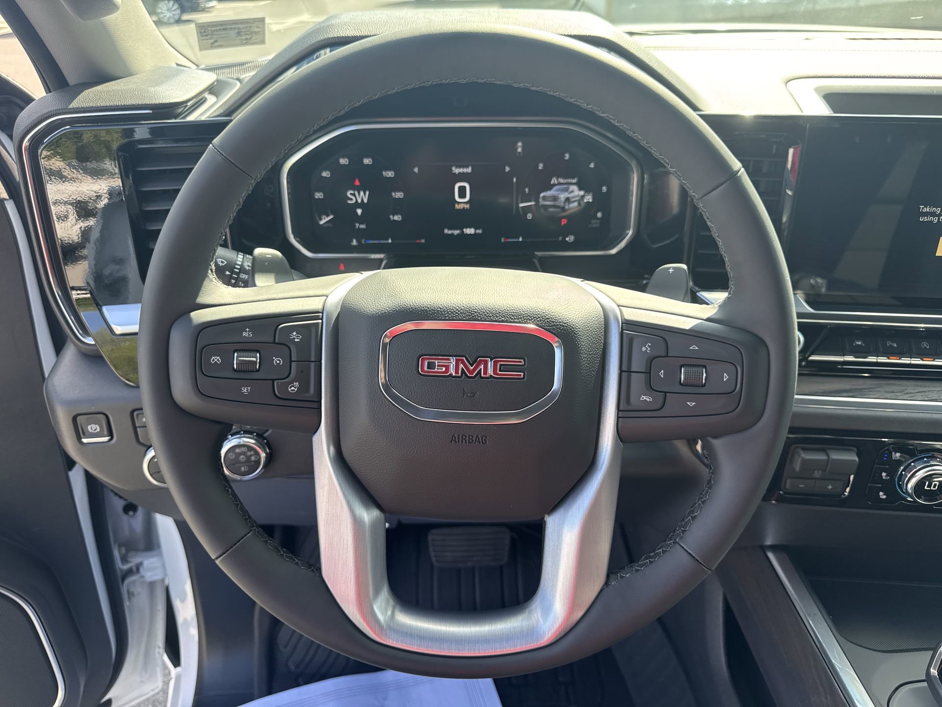 New 2026 GMC Sierra 1500 SLT w/ SLT Premium Plus Package AWD/4WD image 11