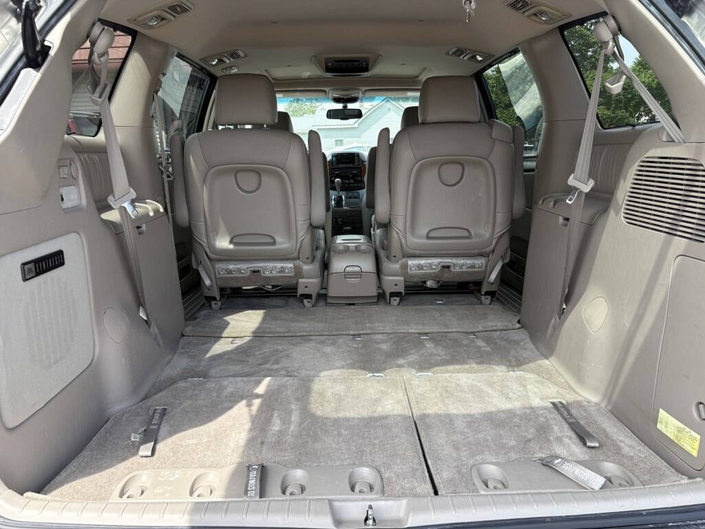 Used 2005 Toyota Sienna XLE FWD image 10