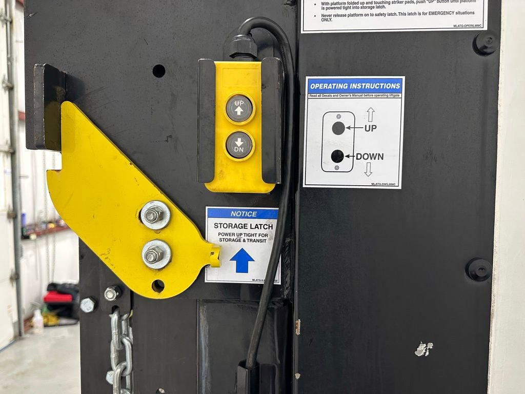 Used 2022 Chevrolet Express 3500 w/ Power Convenience Package image 34