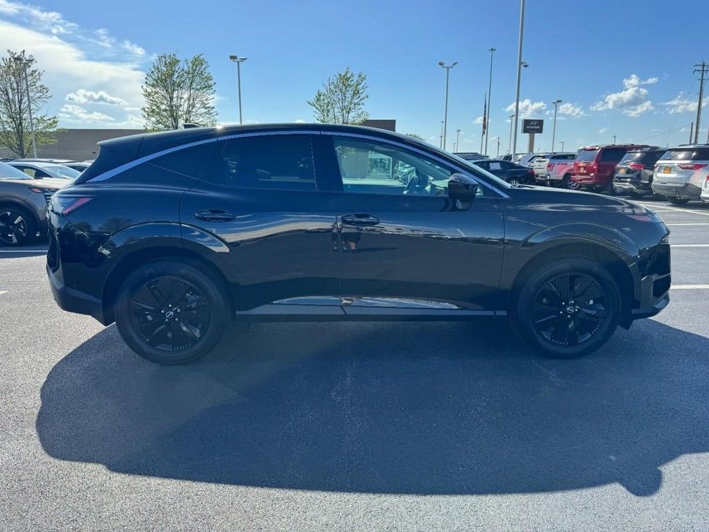 Used 2025 Nissan Murano SV AWD/4WD image 2