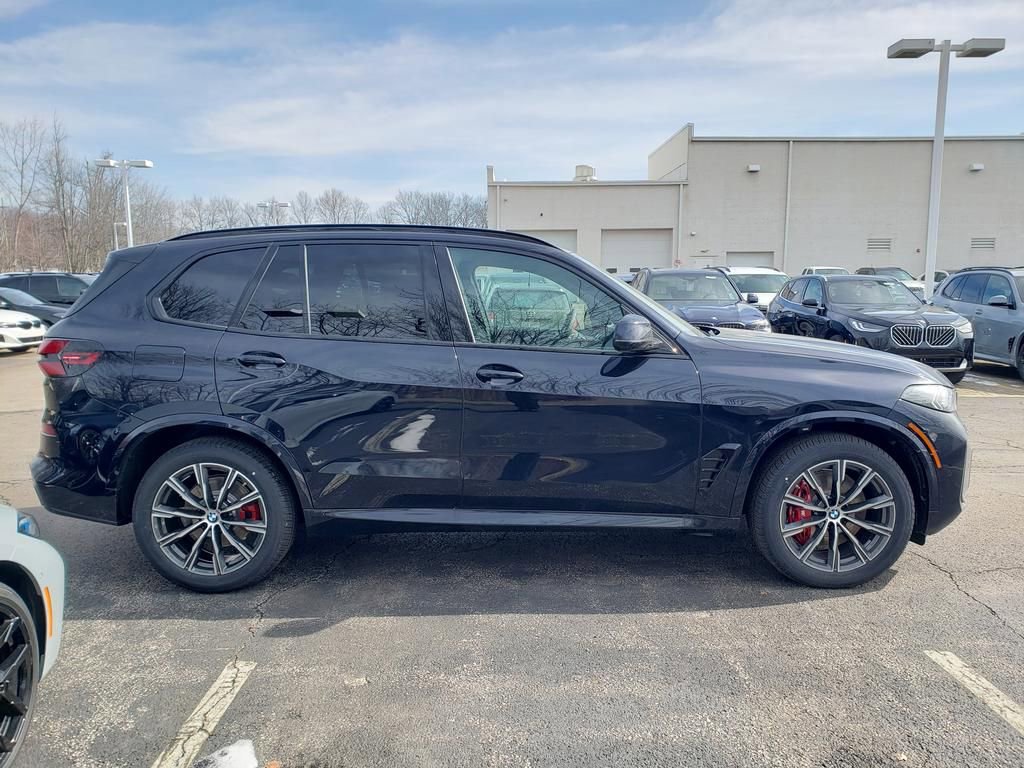 New 2026 BMW X5 xDrive40i w/ M Sport Package image 3