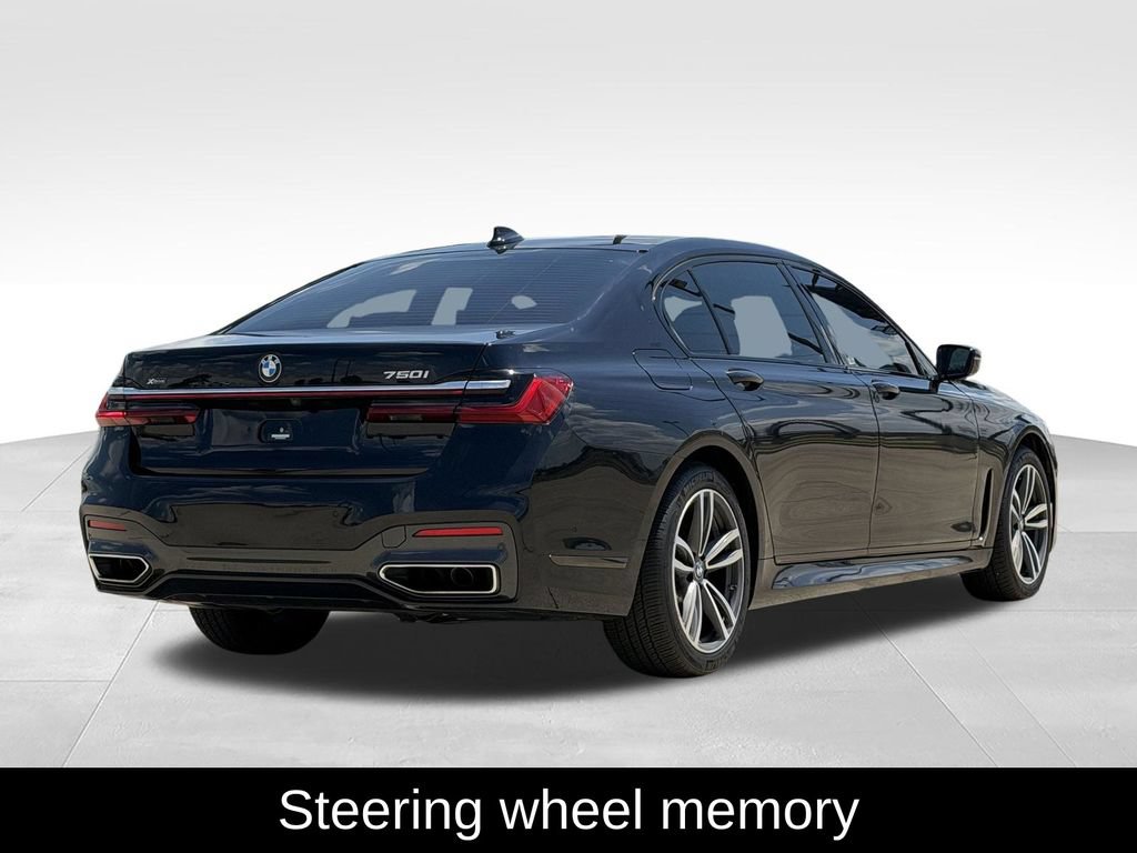 Used 2022 BMW 750i xDrive w/ M Sport Package AWD/4WD image 10