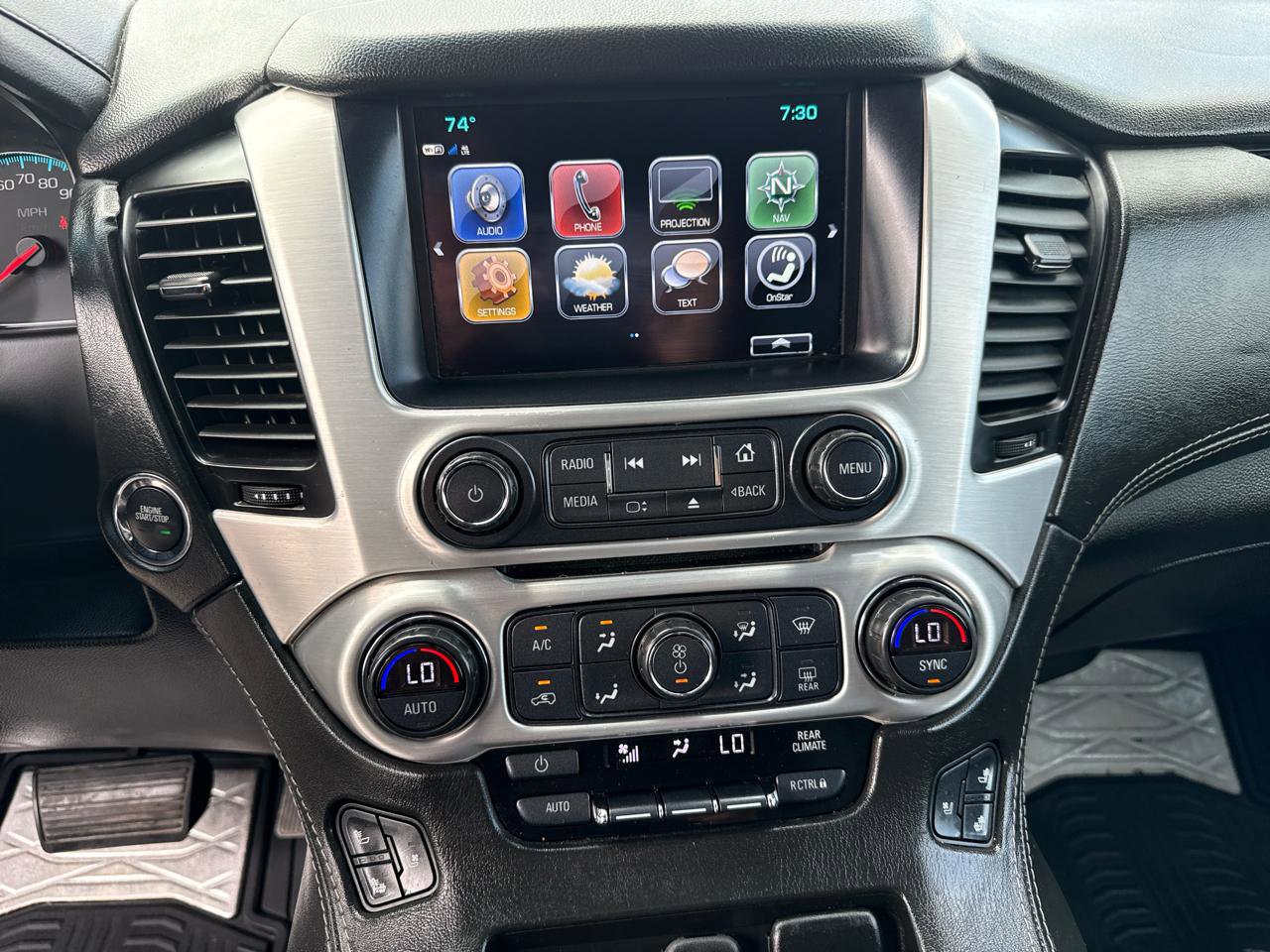 Used 2017 GMC Yukon XL SLT image 25