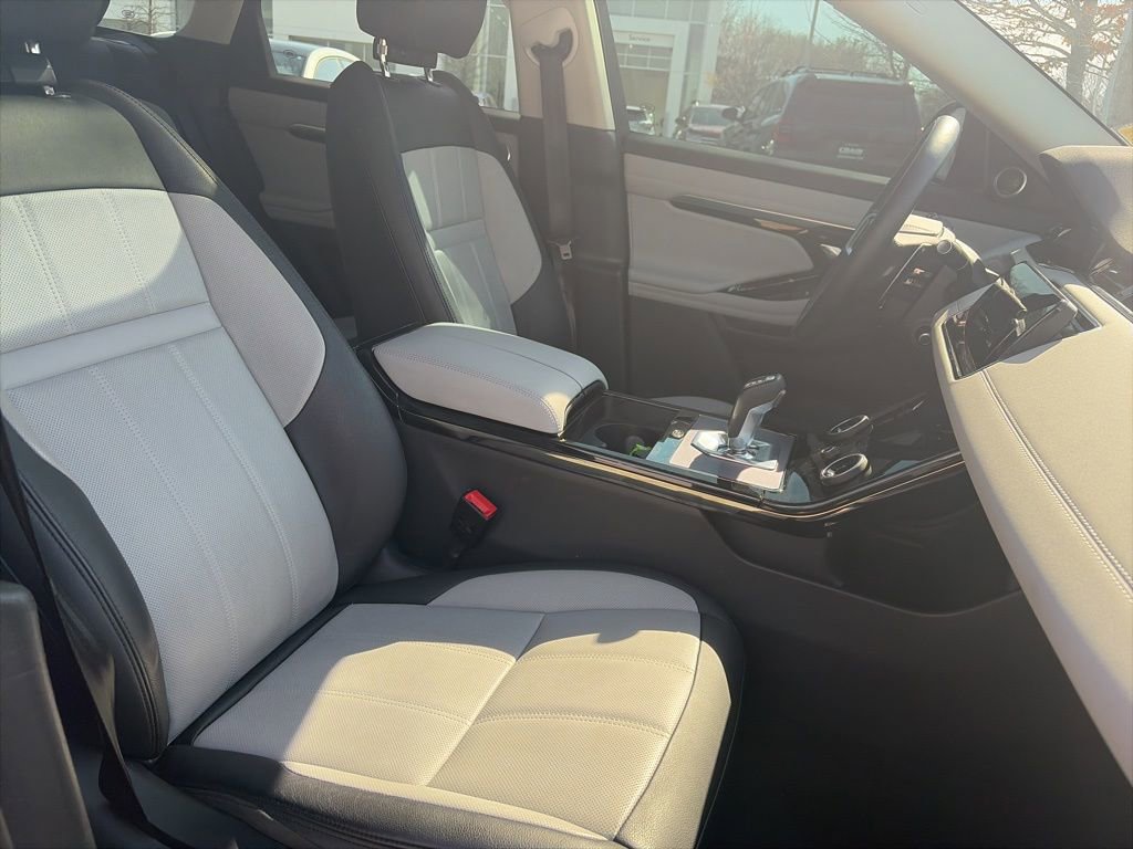 Used 2023 Land Rover Range Rover Evoque R-Dynamic SE image 28