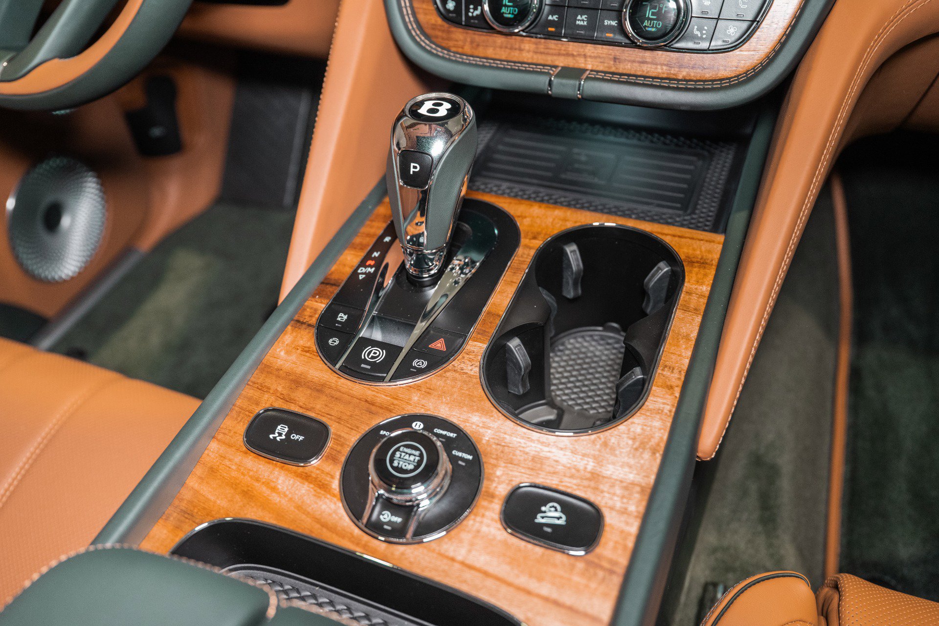 New 2025 Bentley Bentayga image 42