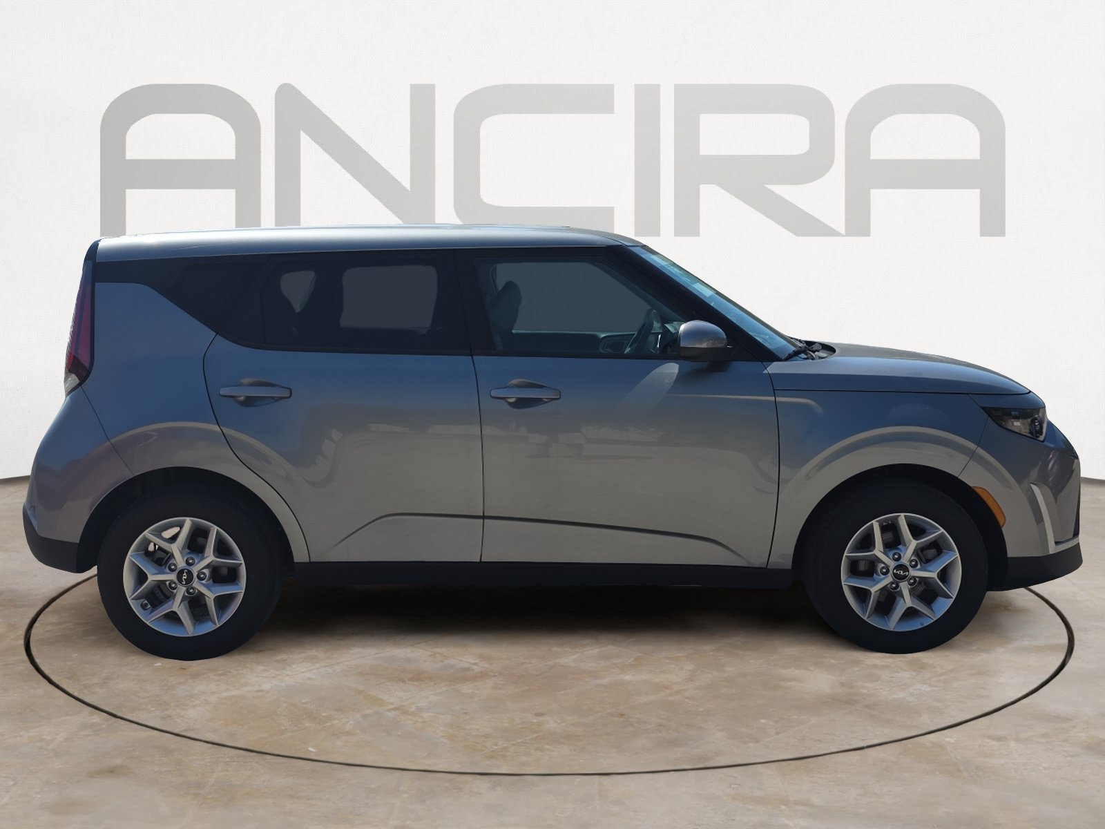 Certified 2025 Kia Soul LX w/ LX Technology Package FWD image 9