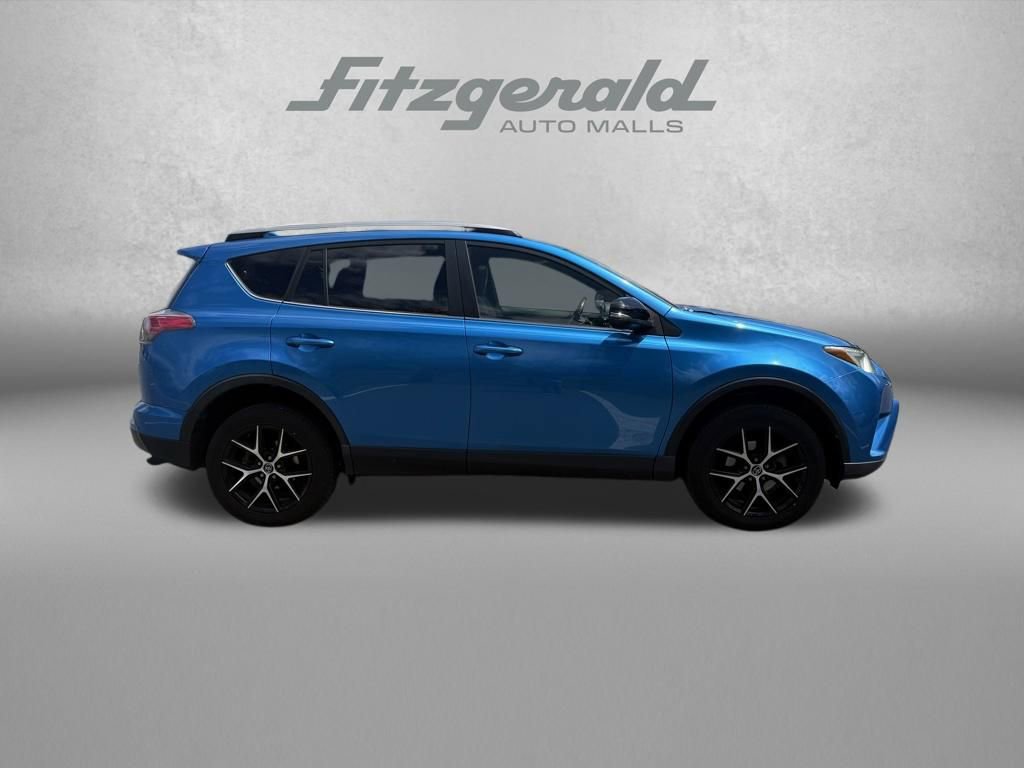 Used 2017 Toyota RAV4 SE AWD/4WD image 2
