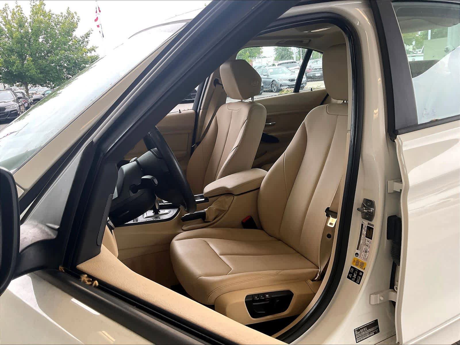 Used 2015 BMW 328i xDrive Sedan AWD/4WD image 26