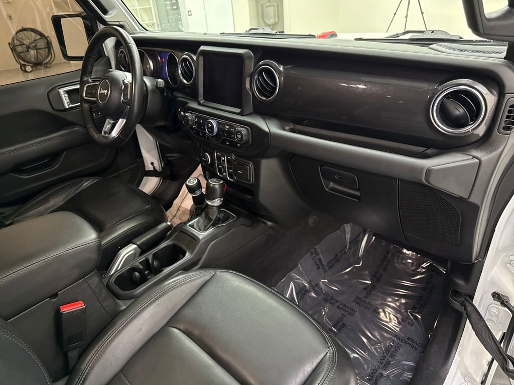 Used 2022 Jeep Wrangler Unlimited Sahara image 23