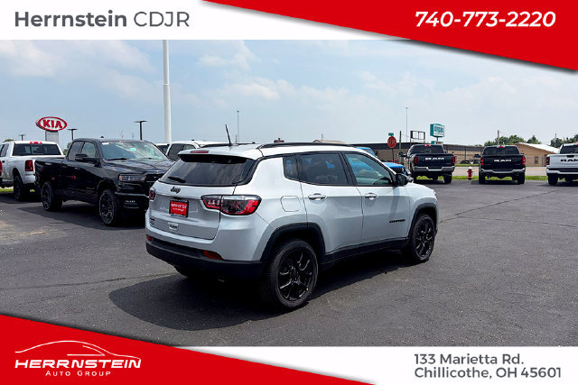 New 2026 Jeep Compass Latitude AWD/4WD image 15