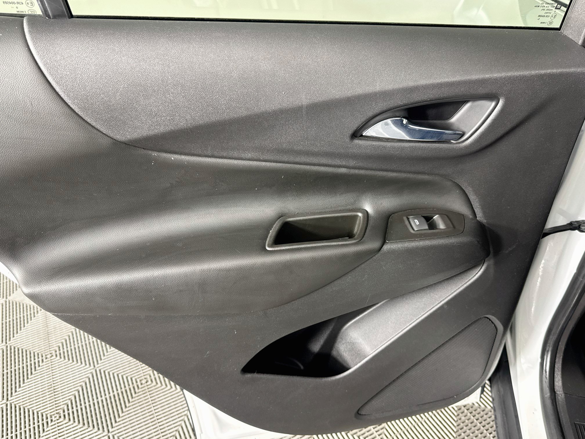 Used 2021 Chevrolet Equinox LT FWD image 43