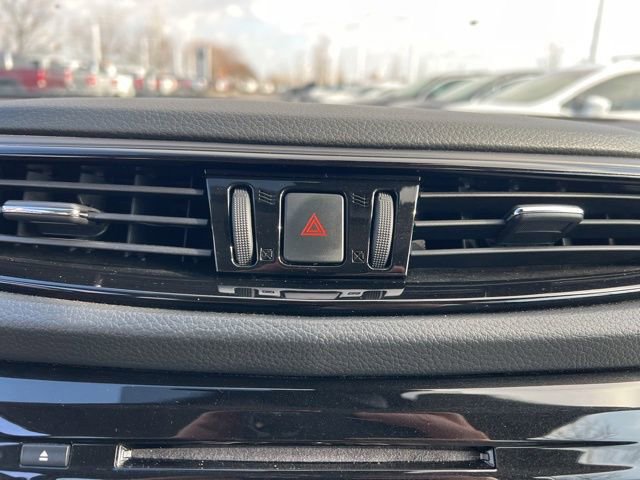 Used 2022 Nissan Rogue Sport SL w/ Premium Package image 18