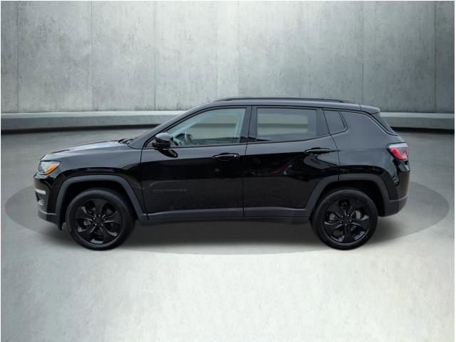 Used 2020 Jeep Compass Latitude image 2