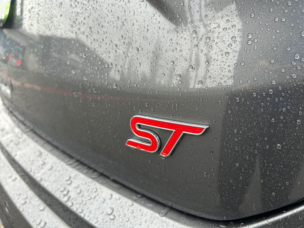 Used 2023 Ford Edge ST w/ Equipment Group 401A AWD/4WD image 32