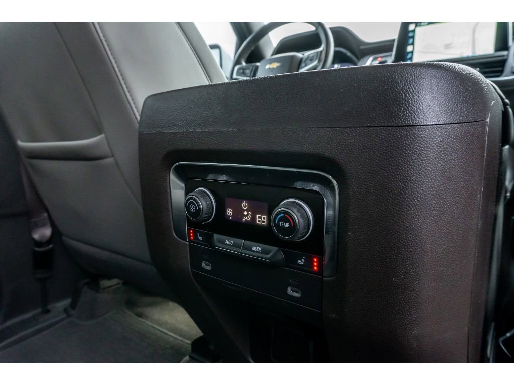 Used 2022 Chevrolet Tahoe LT w/ Luxury Package image 16