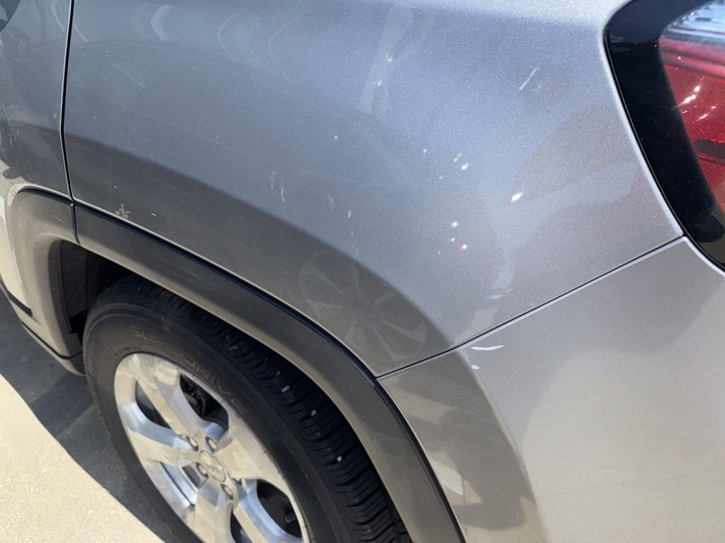 Used 2019 Jeep Compass Latitude FWD image 12