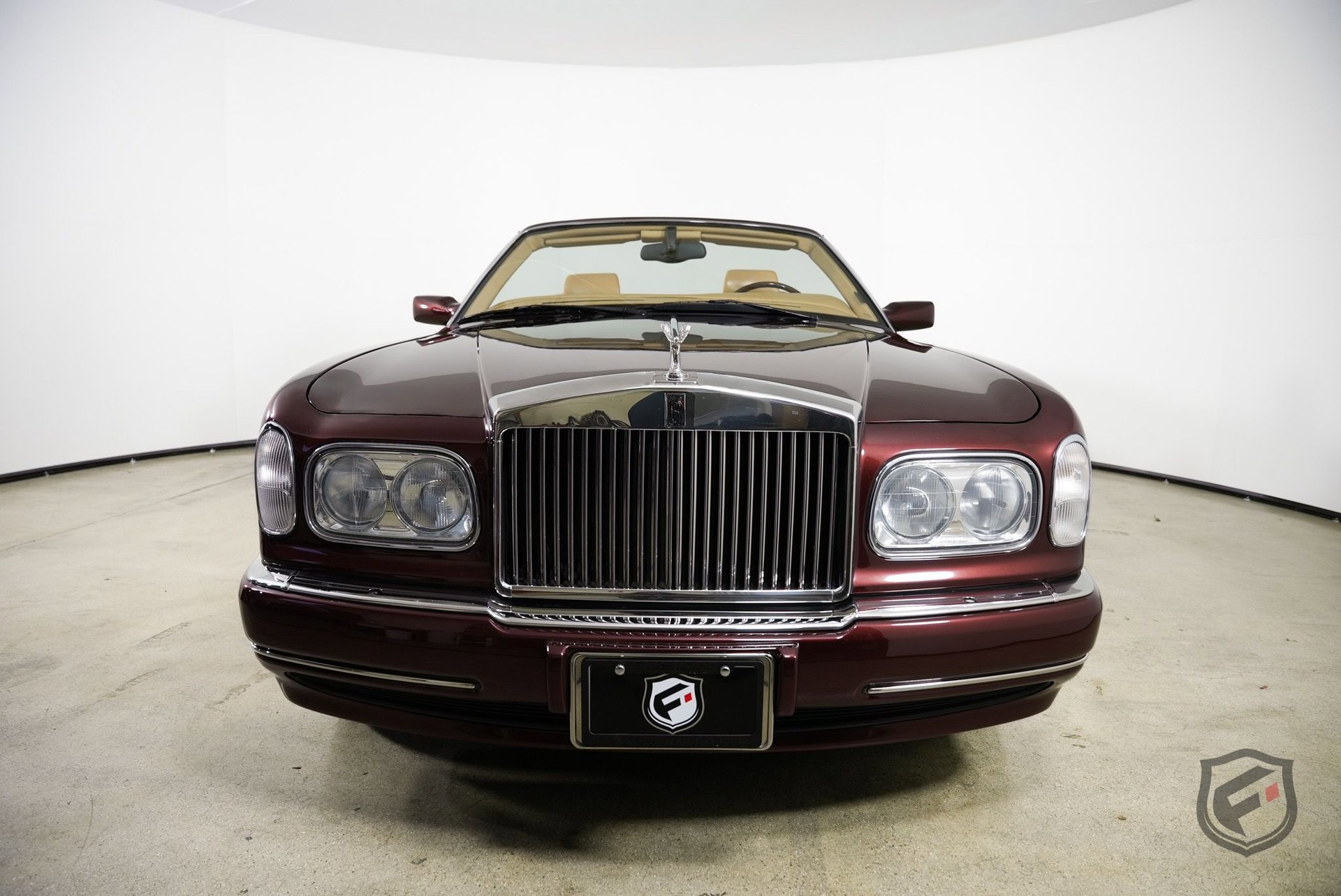 Used 2001 Rolls-Royce Corniche image 3