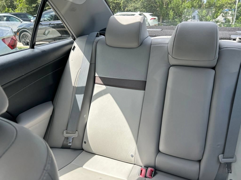 Used 2014 Toyota Camry XLE w/ Leather Package FWD image 12
