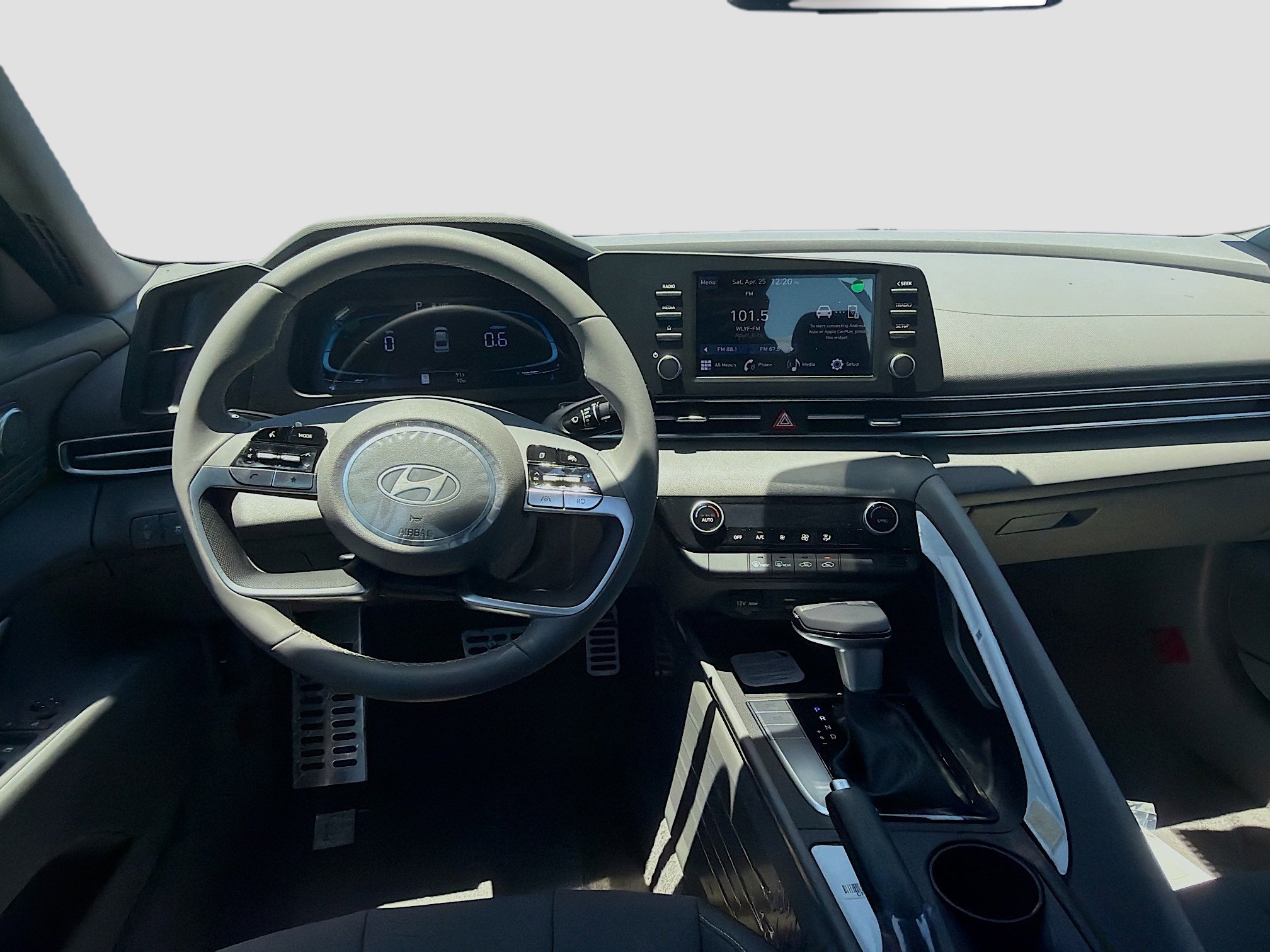 New 2026 Hyundai Elantra Sport FWD image 15