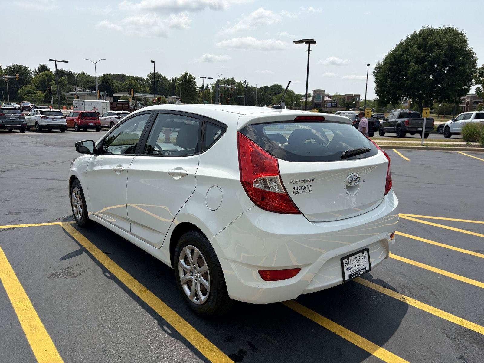 Used 2014 Hyundai Accent GS FWD image 4