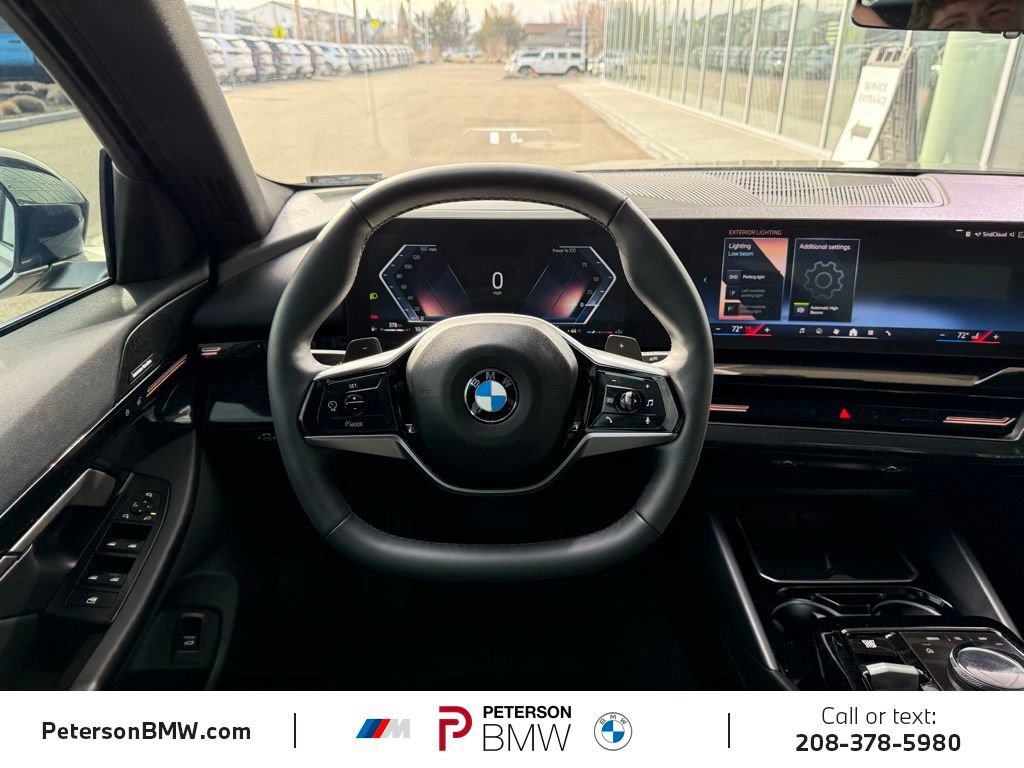 Used 2025 BMW 530i xDrive image 22