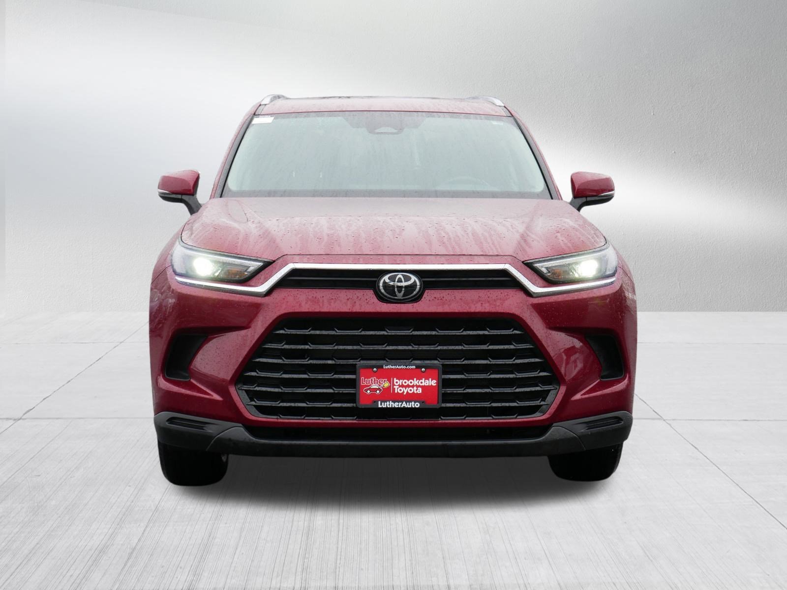 Certified 2024 Toyota Grand Highlander XLE video 2