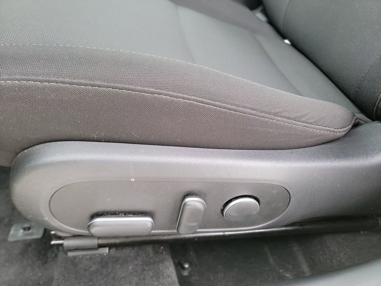 Certified 2024 Hyundai Kona SEL w/ Convenience Package image 12