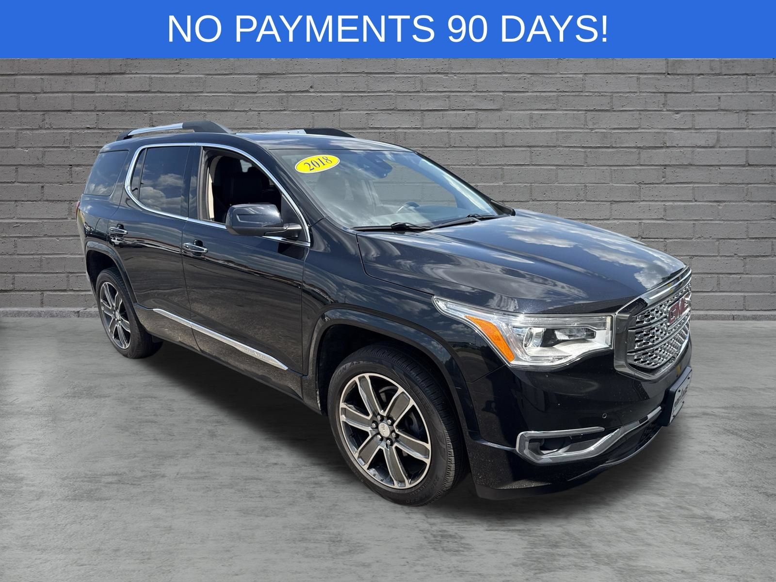 Used 2018 GMC Acadia Denali w/ Technology Package AWD/4WD image 1