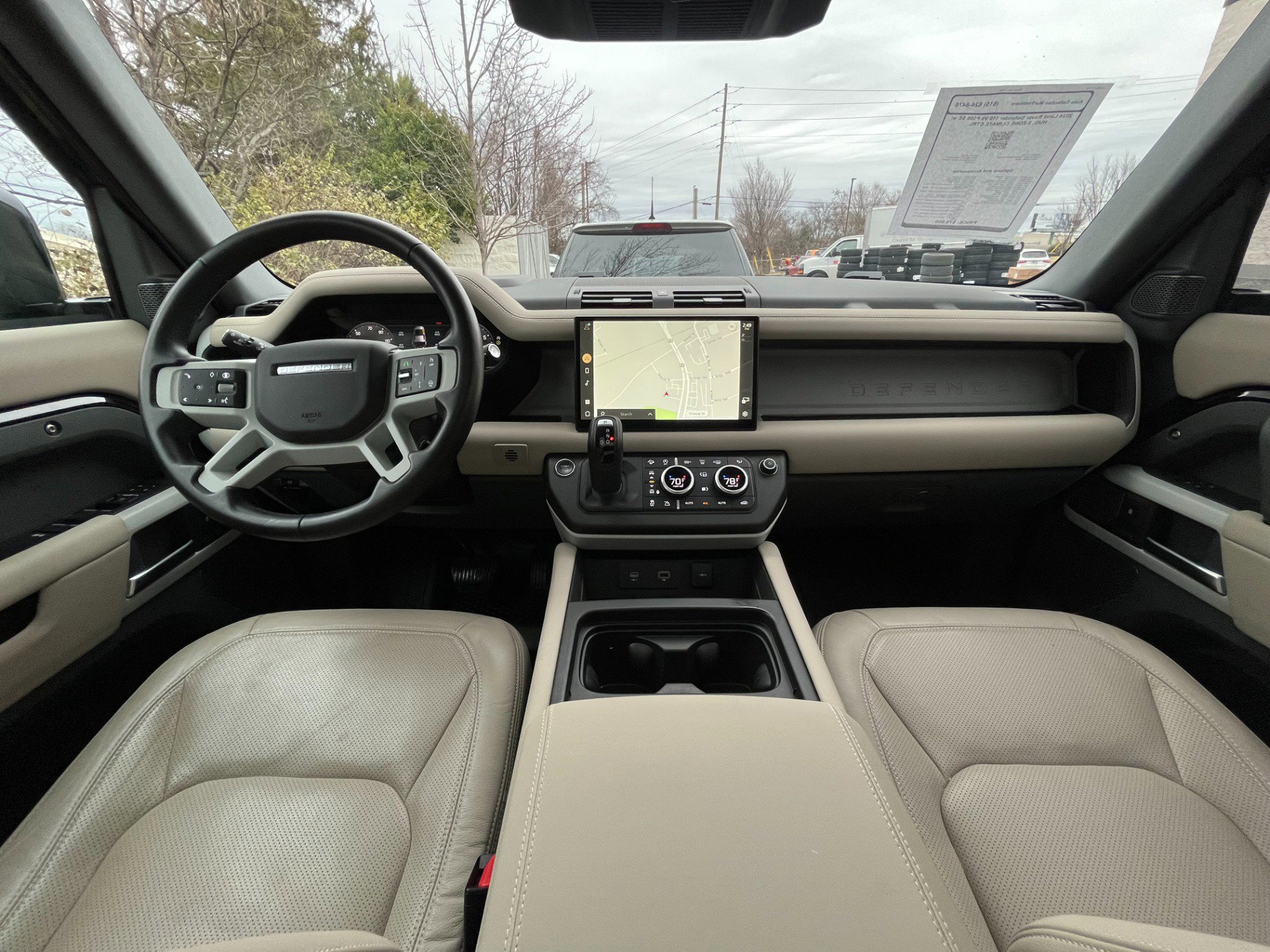 Used 2024 Land Rover Defender 110 SE image 33