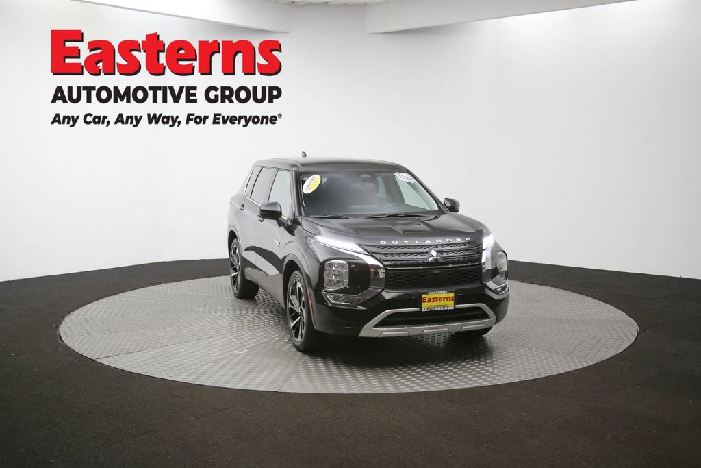 Used 2023 Mitsubishi Outlander SE image 52