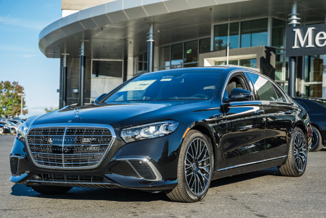 New 2027 Mercedes-Benz S 580 4MATIC Sedan image 3