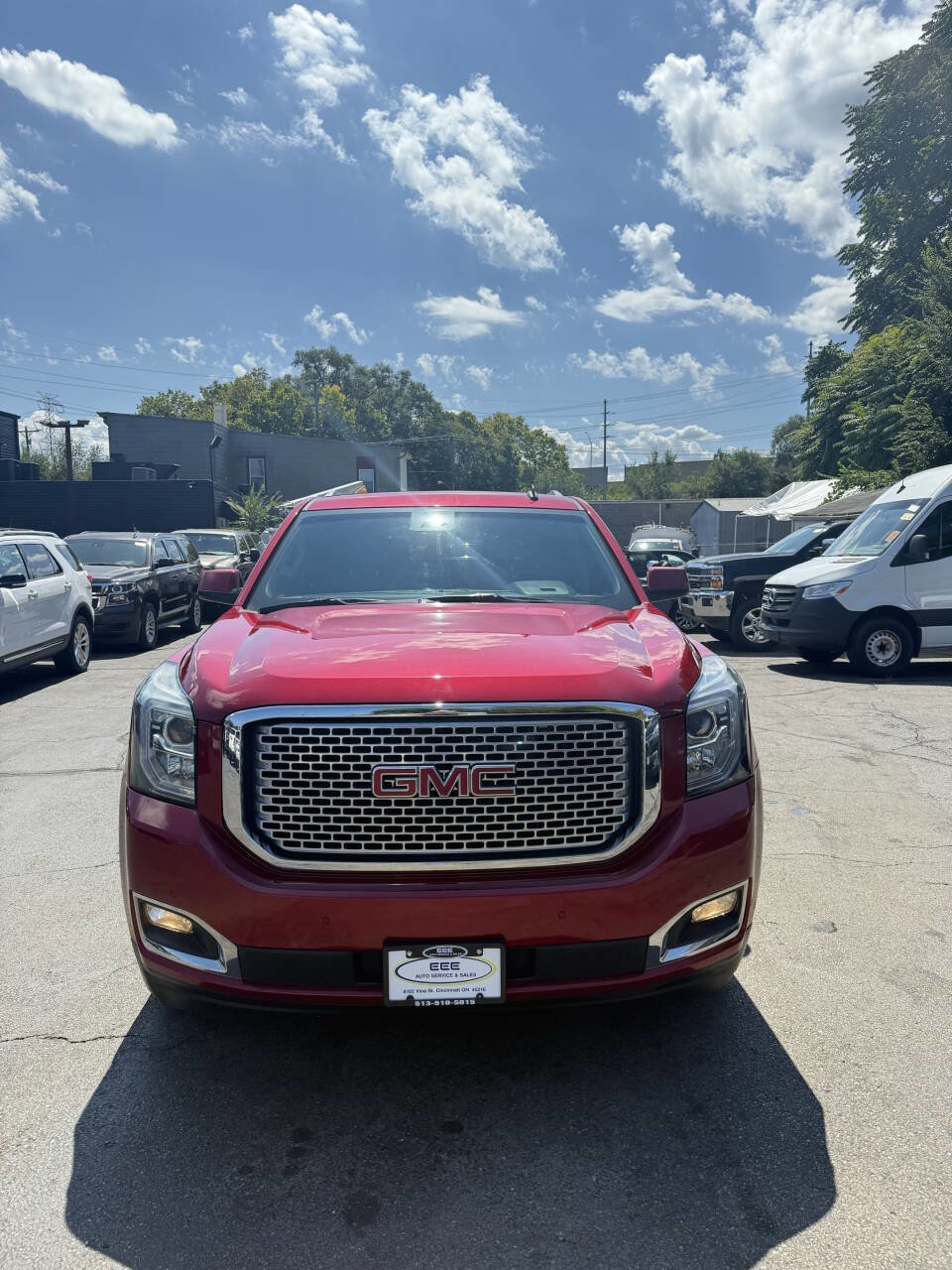 Used 2015 GMC Yukon XL Denali image 3