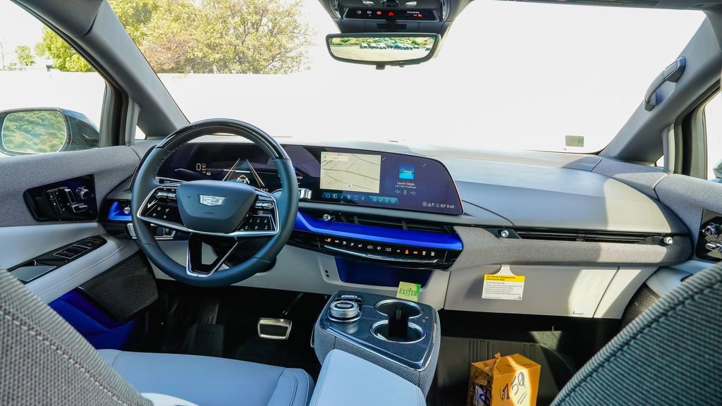 New 2026 Cadillac Optiq Sport 1 w/ LPO, Floor Liner Package image 12