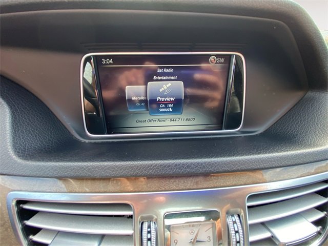 Used 2016 Mercedes-Benz E 350 4MATIC Sedan image 23