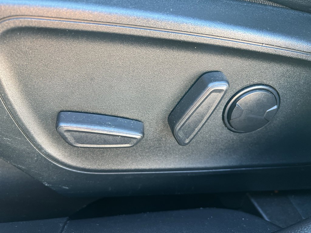 Used 2022 Ford Escape SEL image 17