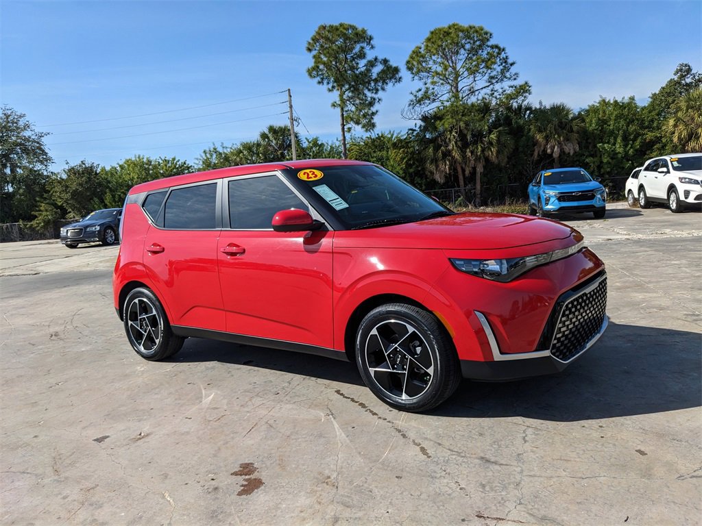 Certified 2023 Kia Soul EX image 2