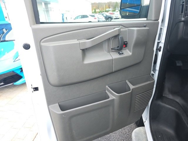 Used 2024 Chevrolet Express 2500 w/ Driver Convenience Package image 10