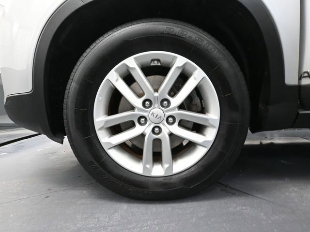 Used 2015 Kia Sorento LX image 16