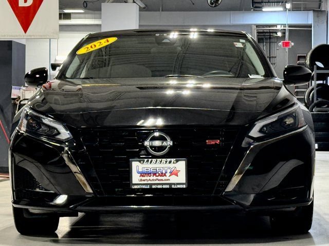Used 2024 Nissan Altima 2.5 SR FWD image 32