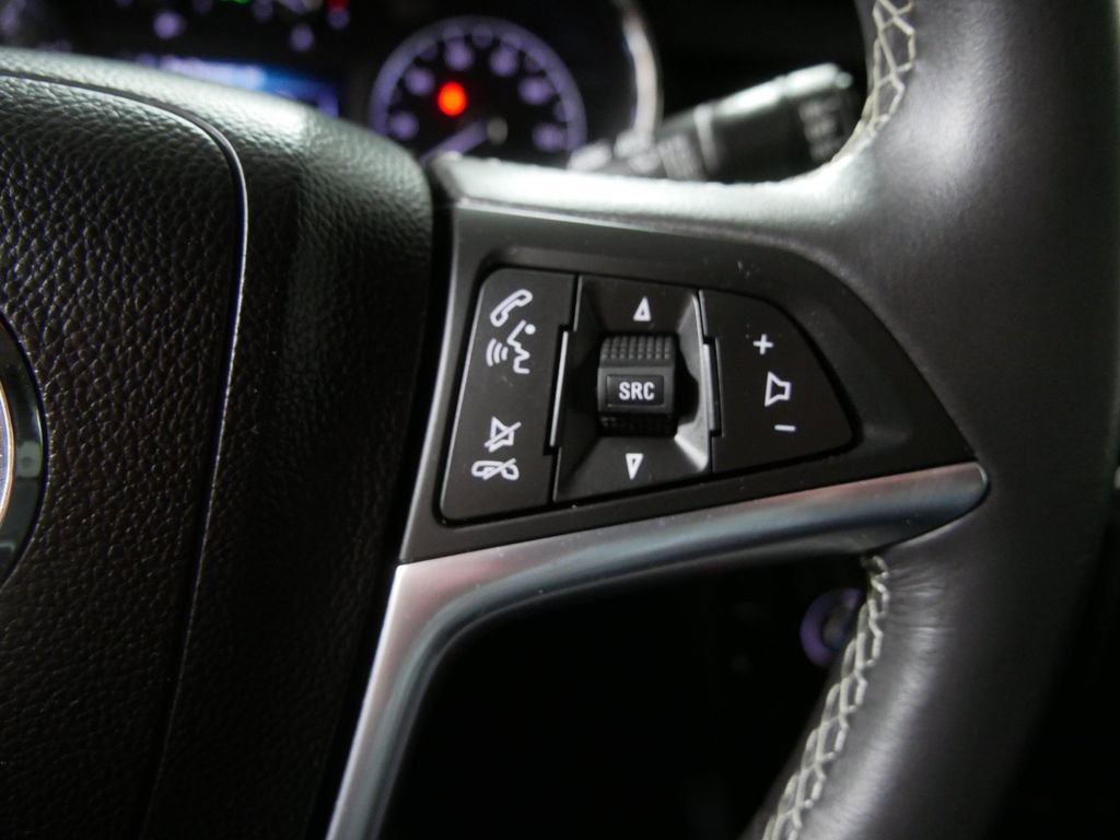 Used 2022 Buick Encore Preferred w/ Safety Package FWD image 22