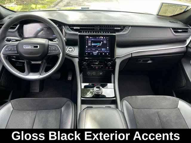 Certified 2023 Jeep Grand Cherokee L Laredo image 12