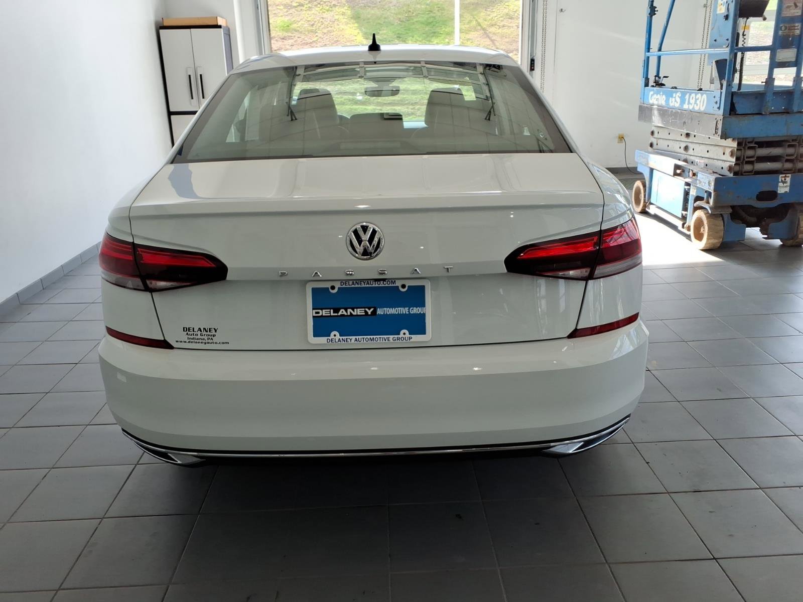 Used 2020 Volkswagen Passat 2.0T SE image 6